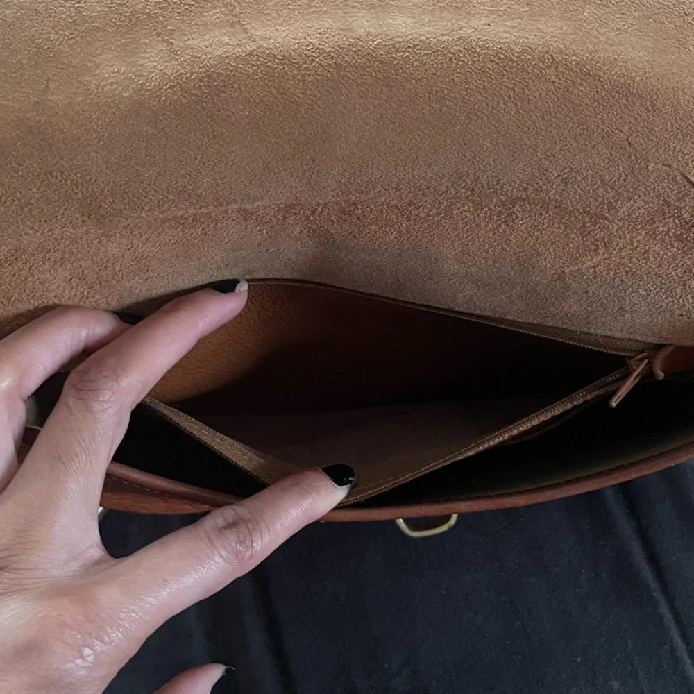 ✨Dooney & Bourke bag - Picture 5 of 9
